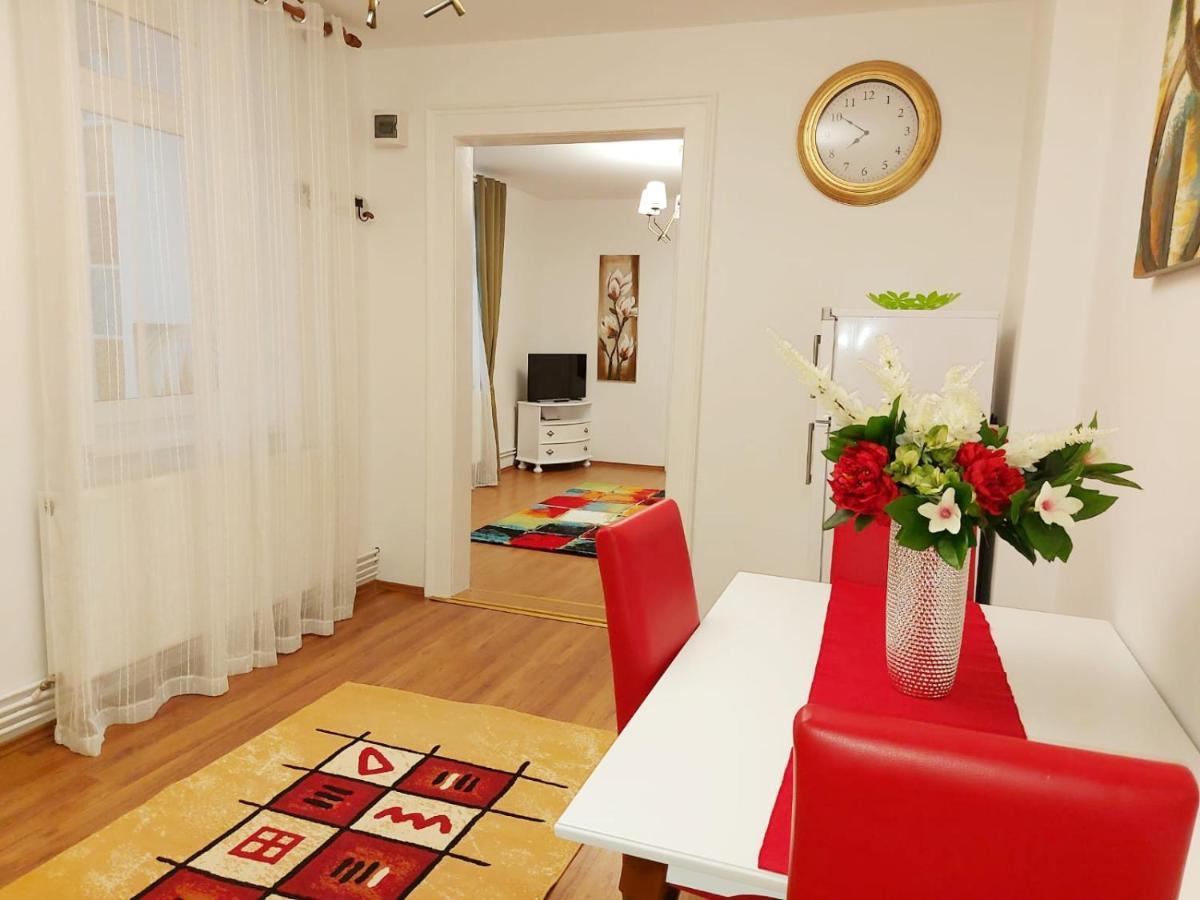 Casa Dusa - Apartament Crisstina Lejlighed Braşov Eksteriør billede